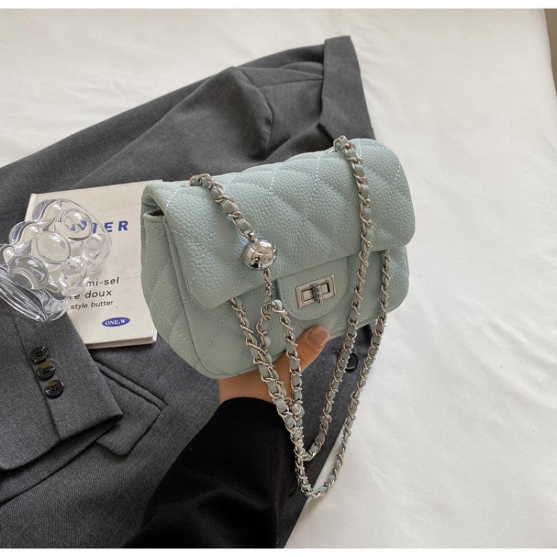 

2026 new Korean temperament small fragrant wind rhombus embroidered thread small square bag female chain single shoulder crossbody women s bag синій