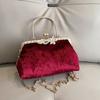 Exklusive, Statement-würdige, elegante Handtasche für Damen bei formellen Anlässen, Stilvolle Muschel-Umhängetasche