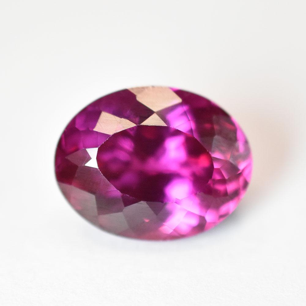 Top Qualität Zertifizierter Natürlicher Rosa Rubin 11,20 Karat Oval Geschliffen Lose Edelstein