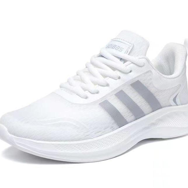 Scarpe da ginnastica casual estive in rete traspiranti sottili processo anti-caldo taglia grande scarpe da corsa ultra leggere morbide unisex