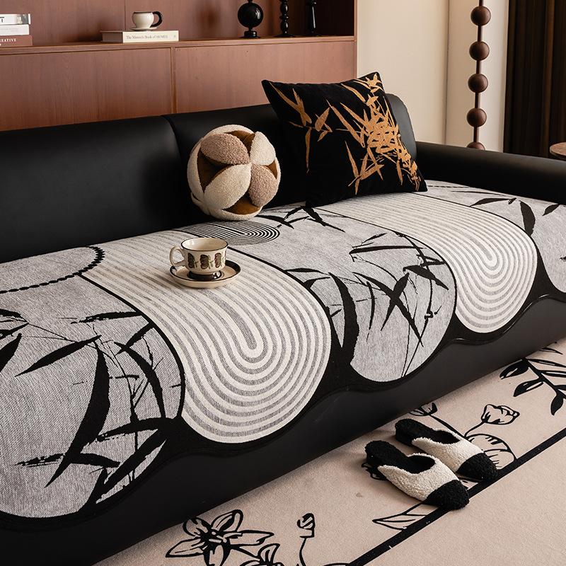 

Special-Shaped Medieval Sofa Cushion Retro High-End Chenille Four-Season Universal Non-Slip Straight-Row Sofa Cloth Towel Hair 70*70cm