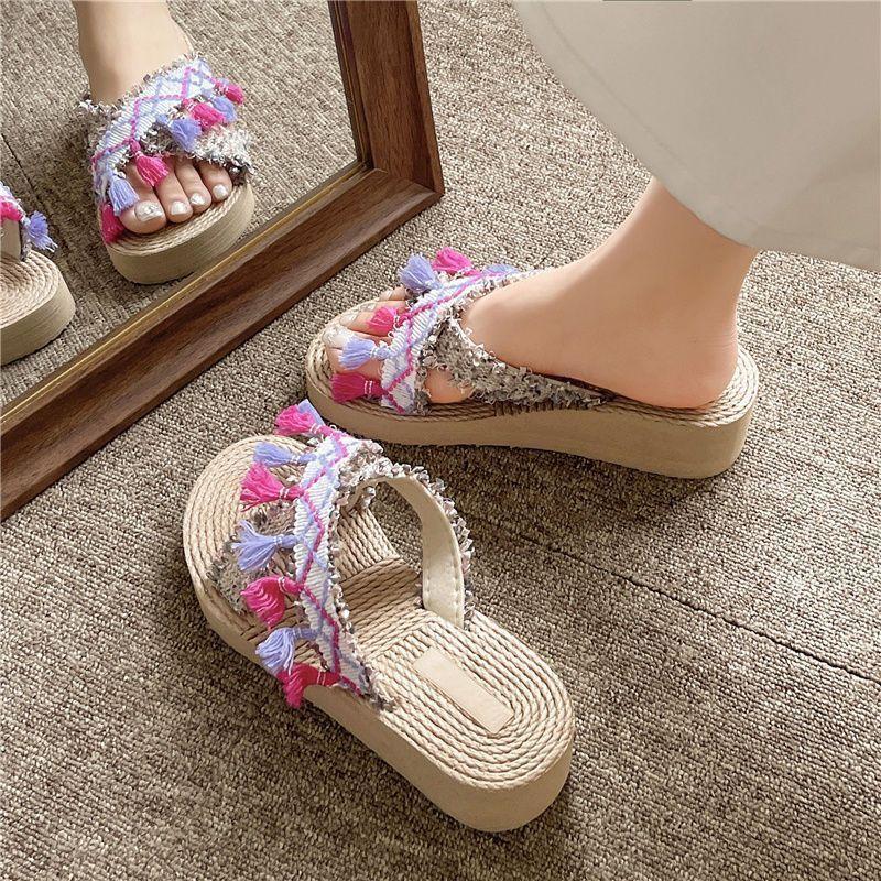 2025 new beach slippers women's summer wear fashion seaside tassel comfortable thick bottom holiday cool slippers women