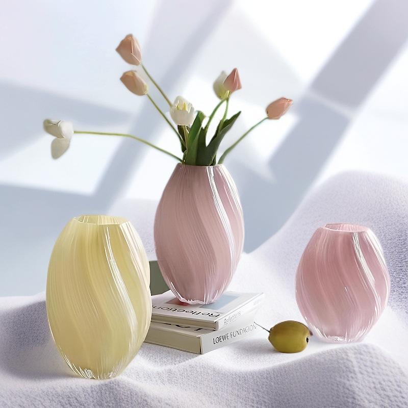 1PC Bohemian style glass vase, malt sugar glass vase, suitable for hydroponic fresh cut flowers. Irregular shape.