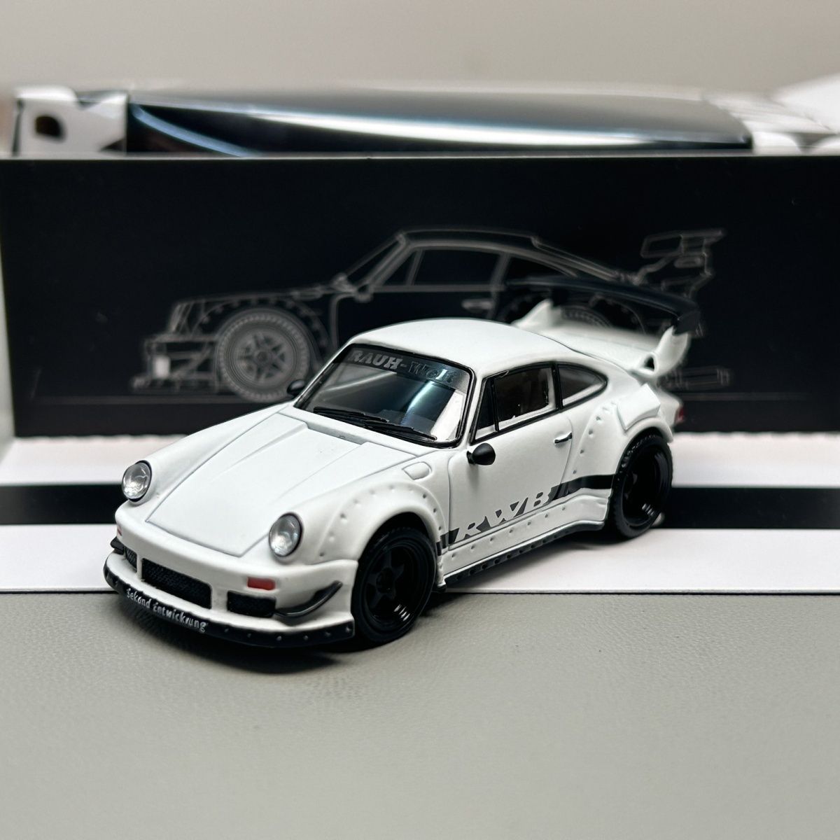 

MM 1:64 964 930 RWB Alloy Car Diecasts & Toy Vehicles Car Model Miniature Scale Model Car Toys For Children
