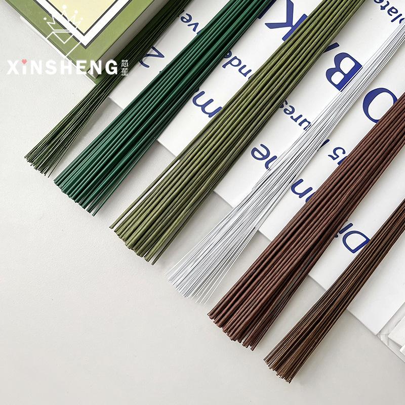 Handgefertigter Eisen-Draht-Blumenstiel für DIY Seidennetz-Blumensträuße