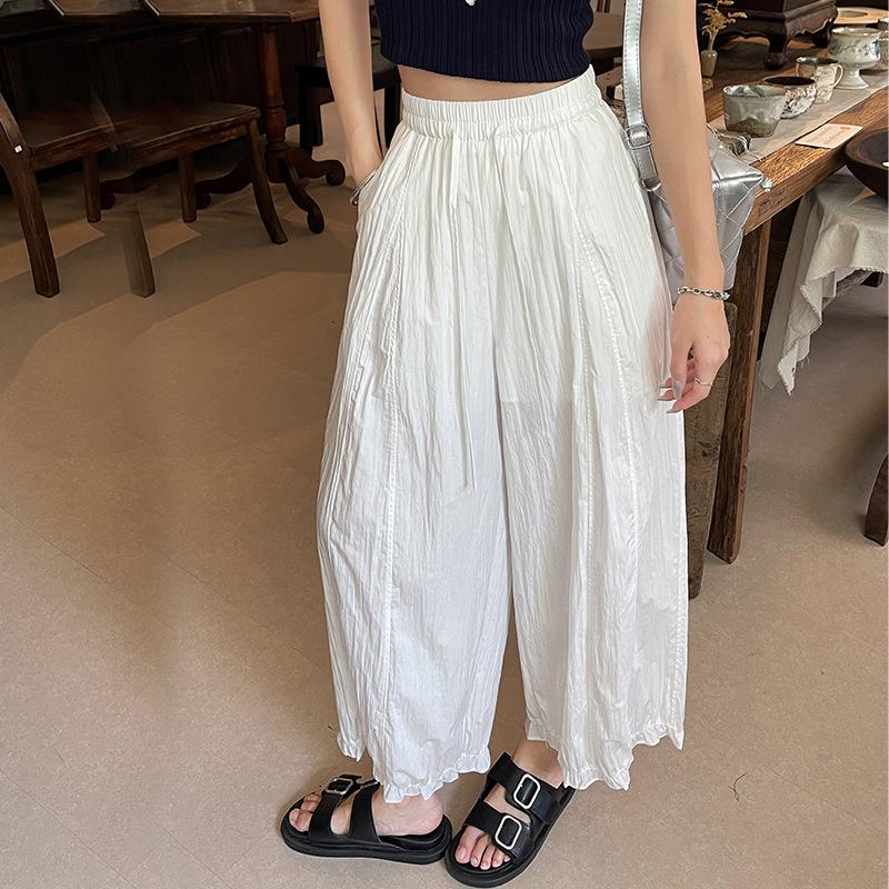 

Women s Summer High-Waisted Yellow Flower Bud Lace Lantern Pants - Casual, Loose, Slimming, Nine-Point Length. S белый