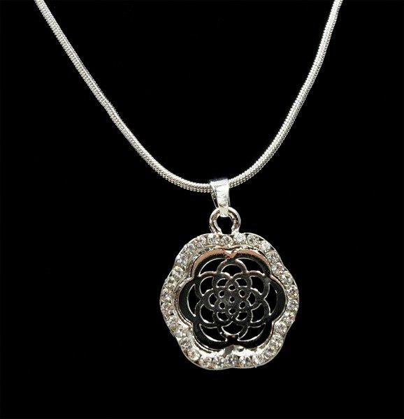 Silver necklace with an openwork flower-shaped pendant - Lorenti