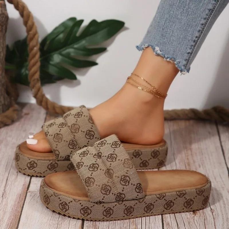 

2024 Женские летние новые классические однотонные сандалии на толстой подошве с нескользящей подошвой, повседневные удобные неглубокие праздничные пляжные шлепанцы 42 хаки
