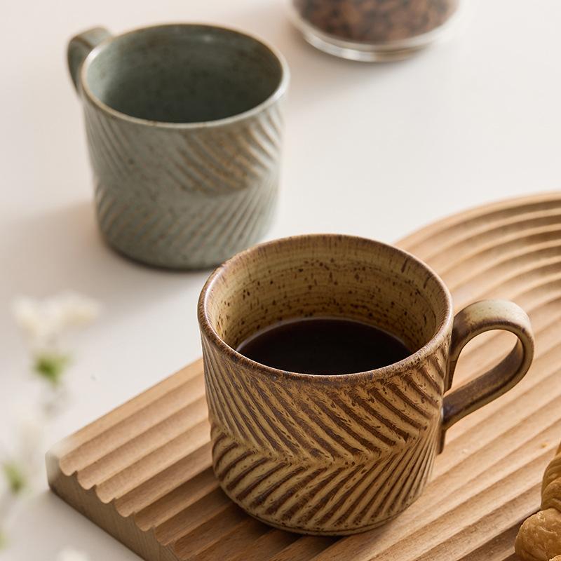 Keramiktasse Kaffeetasse Japanische Retro-Tasse Paar-Tasse Haushalt Kreative Kaffeetasse Handgebrühte Kaffeetasse Hängeohr-Tasse