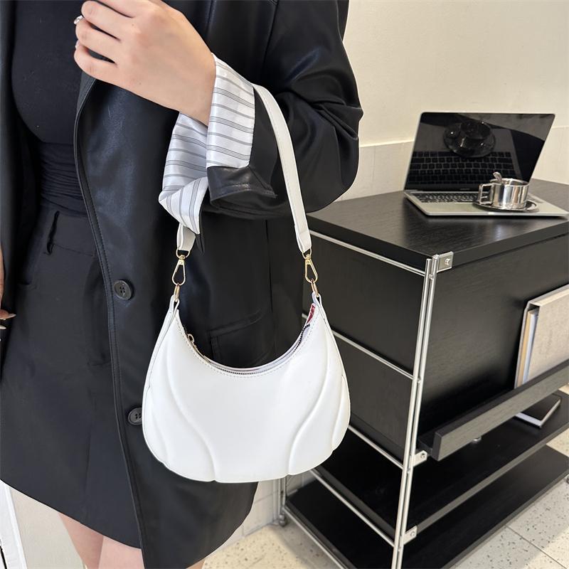 Sac pour FEMME en Polyuréthane Couleur Pure à Épaule Unique Sac à Chaîne Tendance Sac Bandoulière Sac Sous-Bras