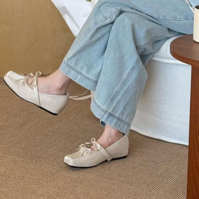 Women's Mary Jane Shoes Flat Sole Bow Square Toe Shoes Women Dress Leisure Satin Internal Height Sweet Zapatillas De Mujer