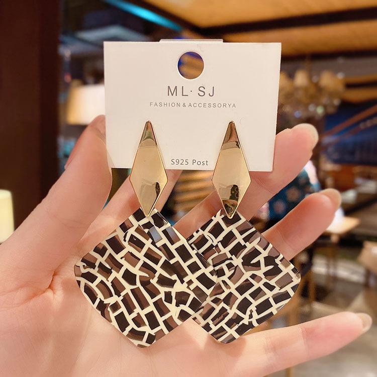 Premium Atmospheric Texture Square Earrings Femininity Personality Earrings Earrings Earrings