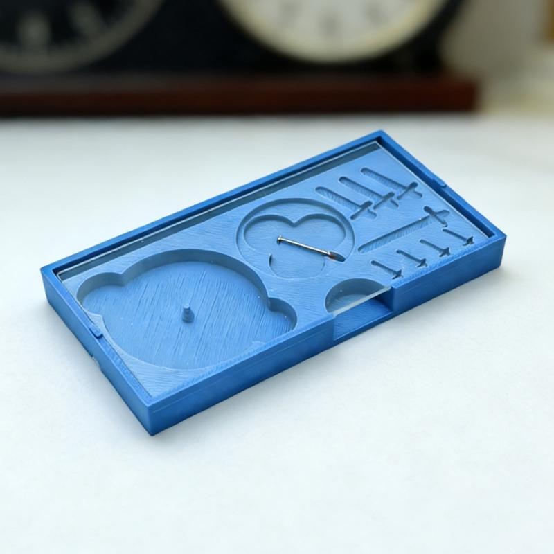 Plastová krabička na ciferníky a ručičky hodinek s více přihrádkami pro designéry šperků a hodináře