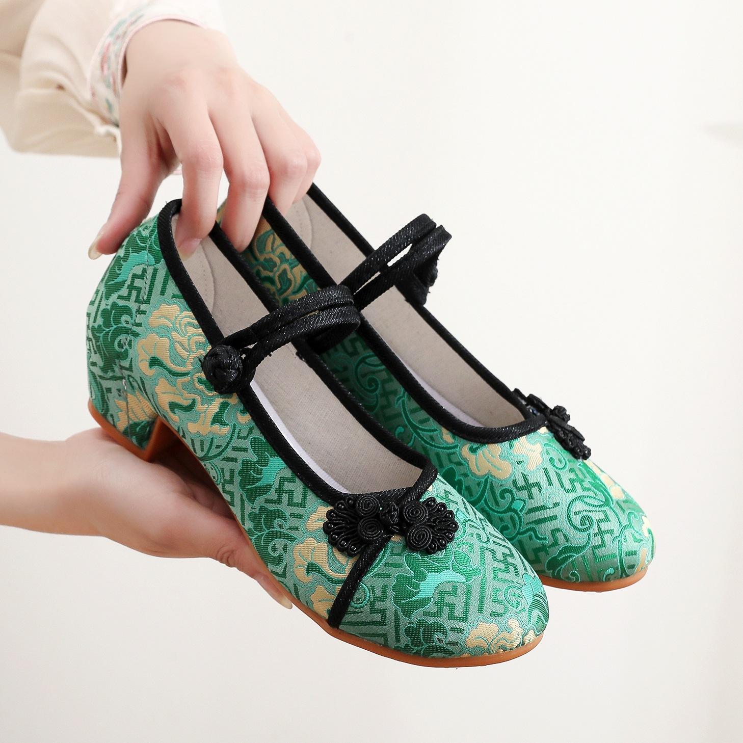 

2024 летние туфли из ткани с вышивкой в старом пекинском стиле, китайский стиль, средний каблук, ципао с туфлями, женская обувь в этническом стиле ханьфу 41 зелёный