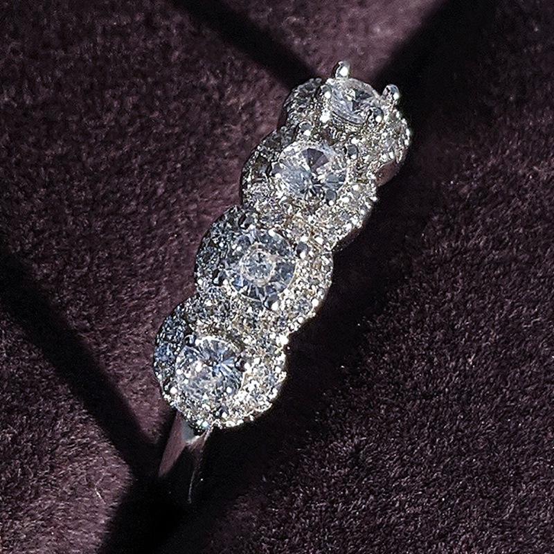 Luxurious Non-Fading Unisex Diamond Wedding Band Set