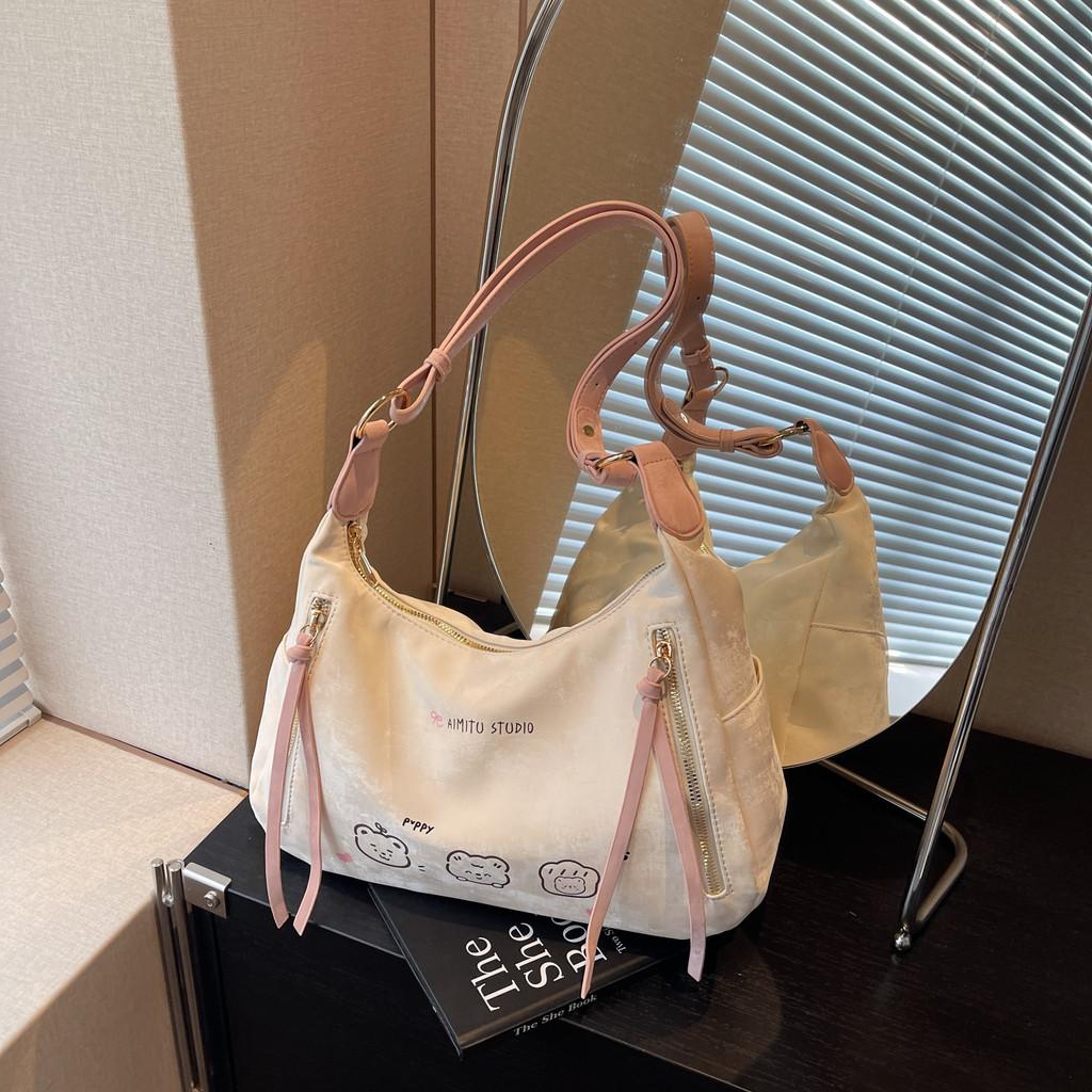 IELGY Trendy Commuter All-Match Simple Fashion Tote Bag