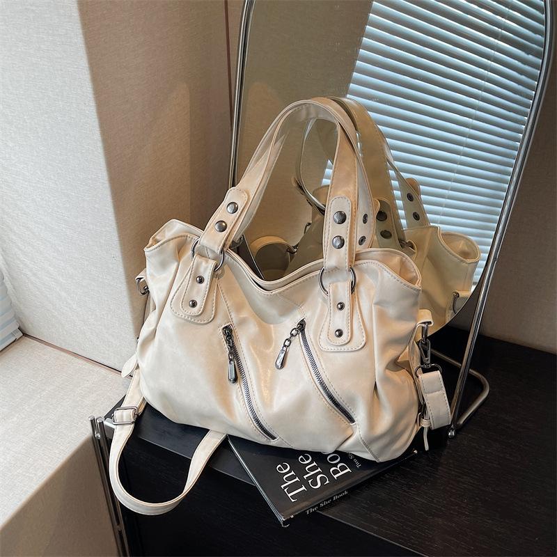 

Large capacity bag New bag Women s bag Versatile messenger bag Casual commuter shoulder tote bag