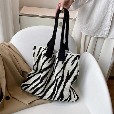 Bolsa tote feminina de malha com estampa de zebra - Bolsa de ombro e de mão de grande capacidade, moda primavera/verão, estilo coreano.