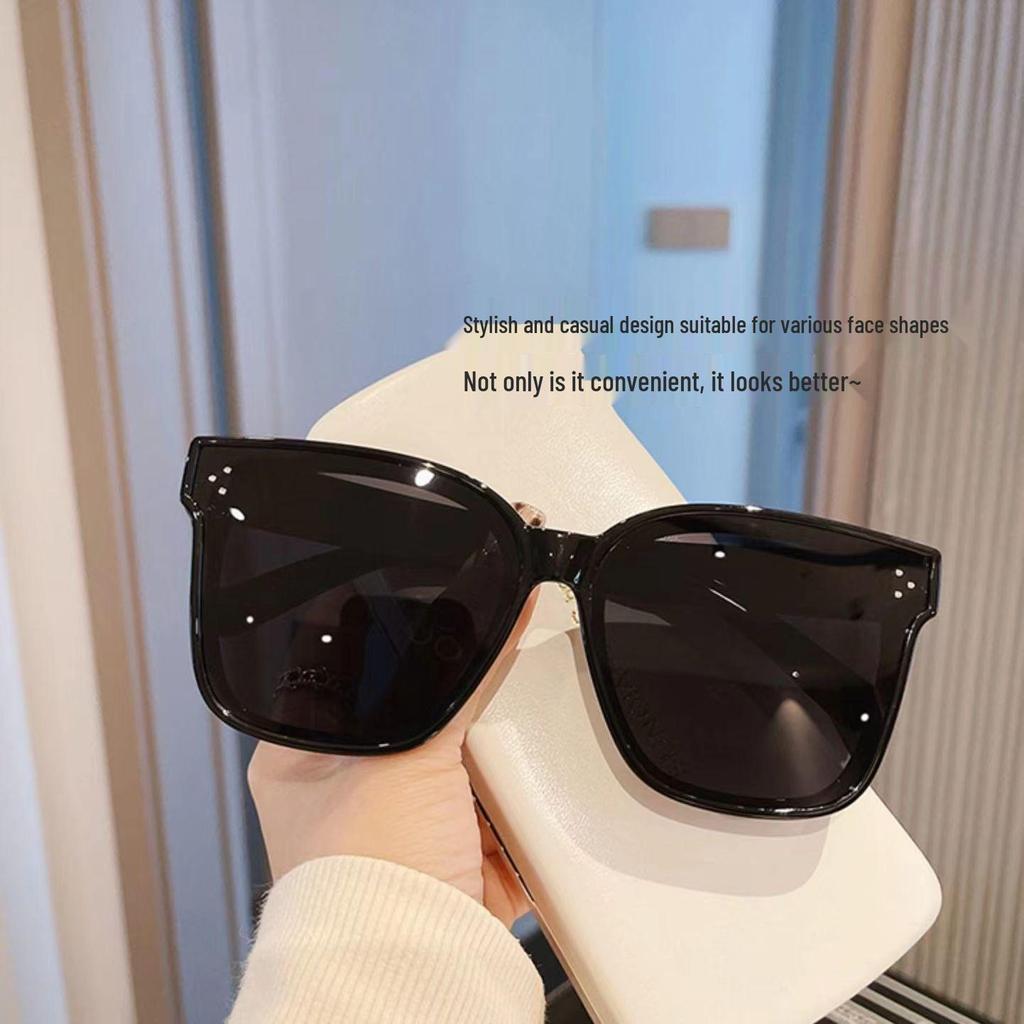 Fashionable Korean Clip-On Polarized Sunglasses: Dual-Use Myopia Glasses for Men and Women, Perfect for Summer Sun Protection.