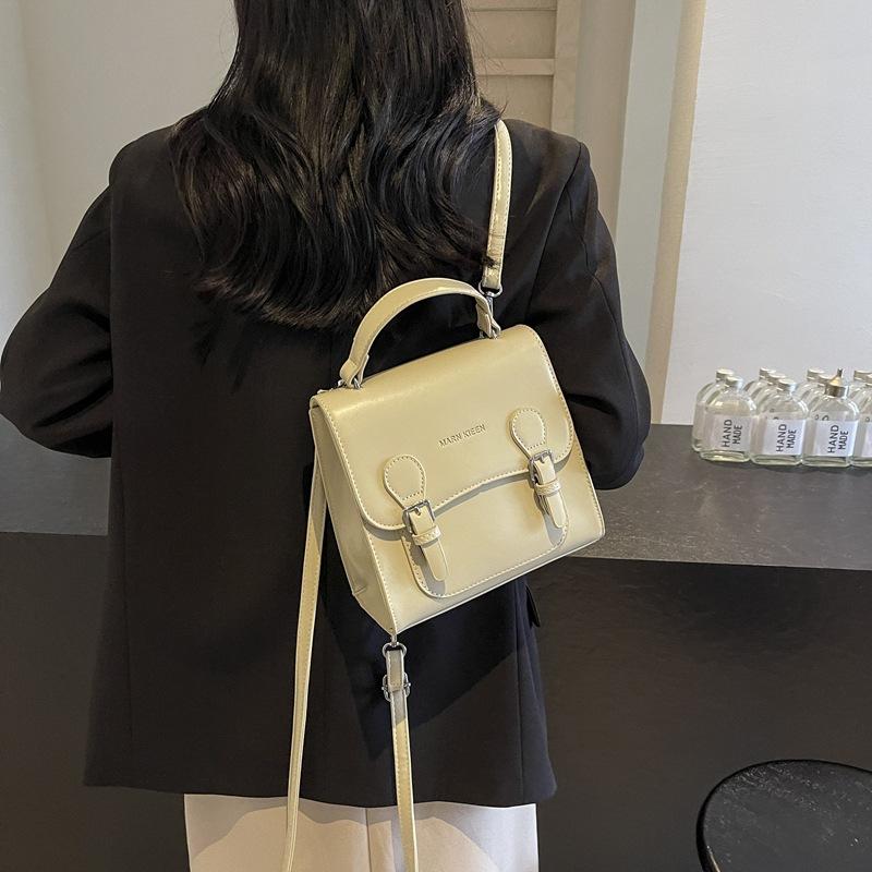 Autumn and winter retro women's backpack 2025 new versatile backpack exquisite mini contrasting color schoolbag