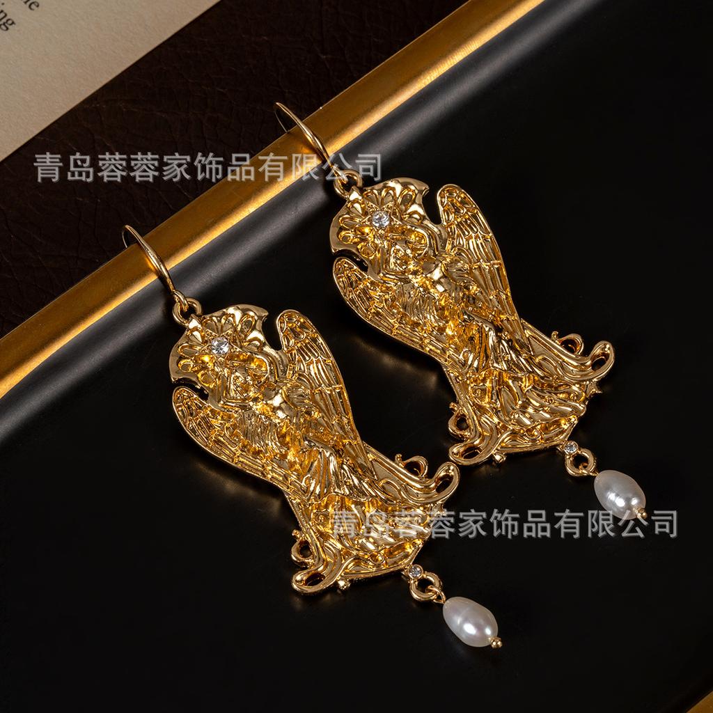 Antique Style Earrings French Light Luxury High-end Feel Unique Baroque Gold Niche Design