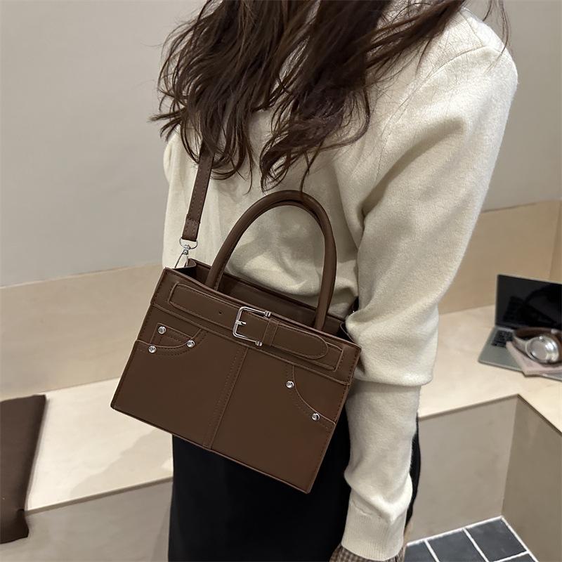 Premium niche design handbag 2025 new fashion retro shoulder bag fashion commuter versatile messenger bag
