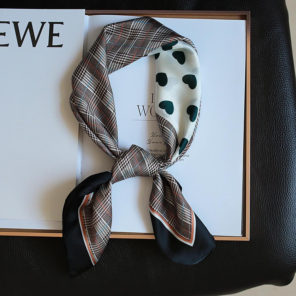 Vintage Halstuch Damen Kopftuch Hijab Haarband Seidenschal mit Satindruck Stirnband Quadratisches Tuch für Frauen Foulard Bandana