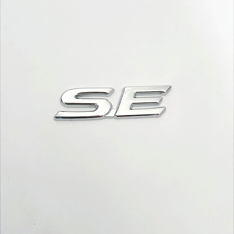 3D Metal SE XSE Logo Rear Trunk Emblem Badge Decals Sticker For Toyota Camry Sienna Highlander Corolla Car Styling Accessories