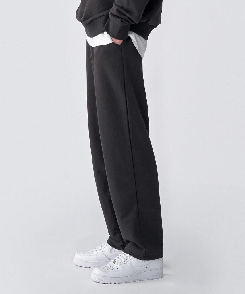 UNTAPPED STUDIO Standard Fit Sweat Training Pants