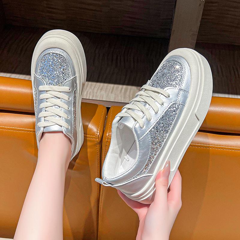 White Shoes for Women 2024 New Trend Fashionable Thick Sole Comfortable Height Increasing Retro Casual Sports Board Shoes