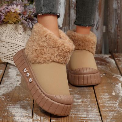 Warme Korte Pluche Dikke Zool Dames Sneeuwlaarzen 2025 Winter Furry Enkellaarsjes met Platform Metalen Decoratie Pluizige Bontschoenen