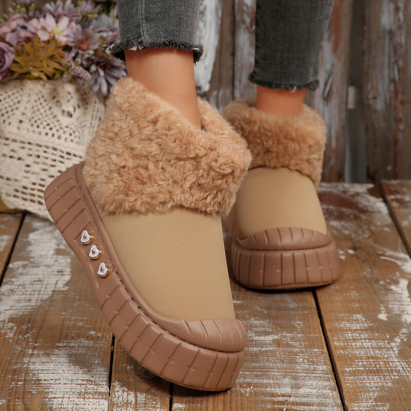 Fashion Warm Short Plush Thick Bottom Woman's Snow Boots 2025 Winter Furry Ankle Boots with Platform Metal Decoration Fluffy Fur Shoes