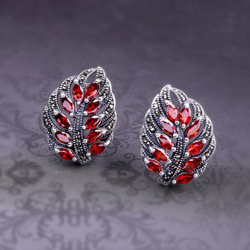 

Каффы на уши в форме листьев с гранатами из серебра 925 пробы с многоцветными вариантами S925 Silver