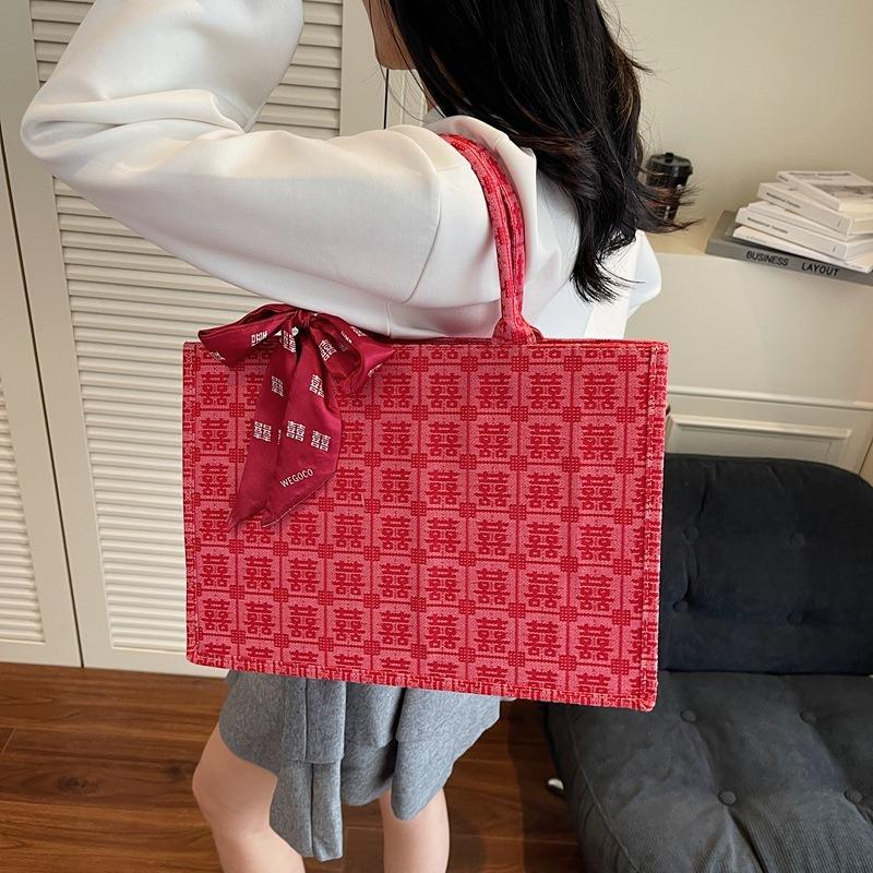Wedding bag Large capacity tote bag Women's new shoulder bag Handbag Happy character wedding bag