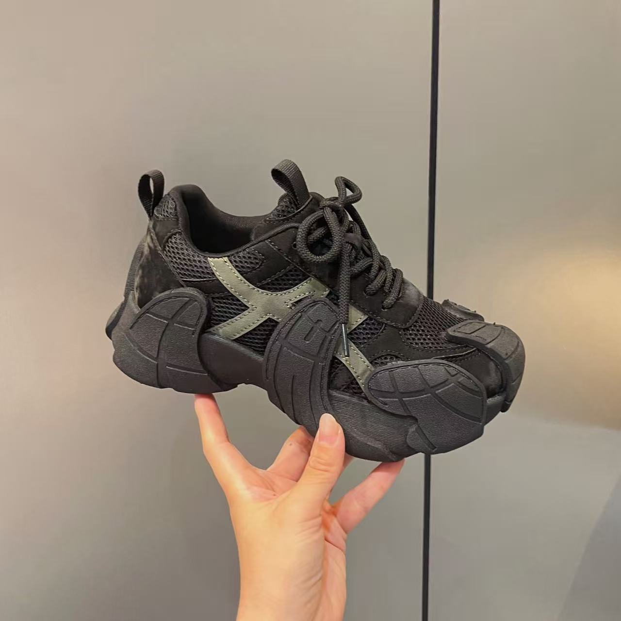 

[Фанфна] Европейская станция Кроссовки Папа-осьминог Женские 2025 Осень Новые Сетчатые Кроссовки на платформе в повседневном стиле 40 чёрный