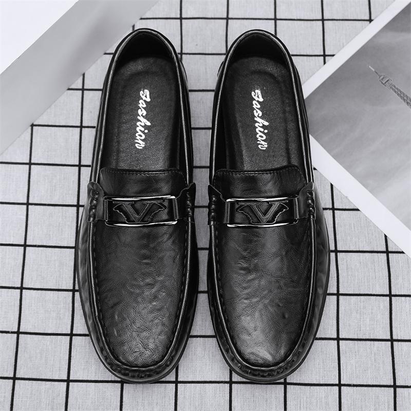 Fashion Casual Leather Men Slip On Shoes Italian Soft Loafers Handmade Moccasins Breathable Comfy Boat Shoes Business Male Driving Shoes