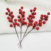 32 Stück simulierte Beeren, realistische künstliche rote Beerenstiele, DIY Weihnachten, Stechpalmenbeeren für Kränze, Tischdekorationen