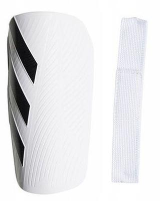 Boucliers de Football Adidas Tiro Club Jv6751