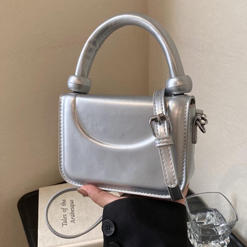 High-end niche bag women's spring and summer 2025 new fashion casual messenger bag Korean version women's portable small square bag