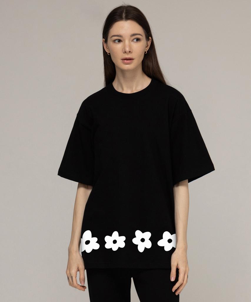 GRAVER [Unisex] Bottom Drawing Flower Short Sleeve T-Shirt_Black