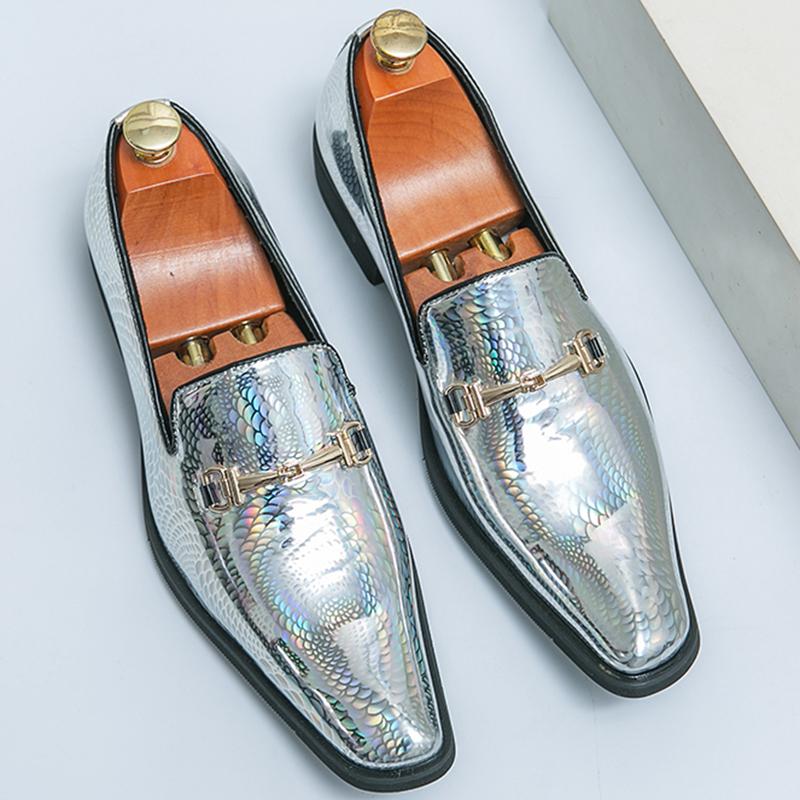 

Новая Роскошная Мужская Обувь из Глянцевой Кожи Высококлассные Серебристые Банкетные Лоферы Обувь Челси на Плоской Подошве Мужская Обувь для Бизнеса с Заостренным Носком 41