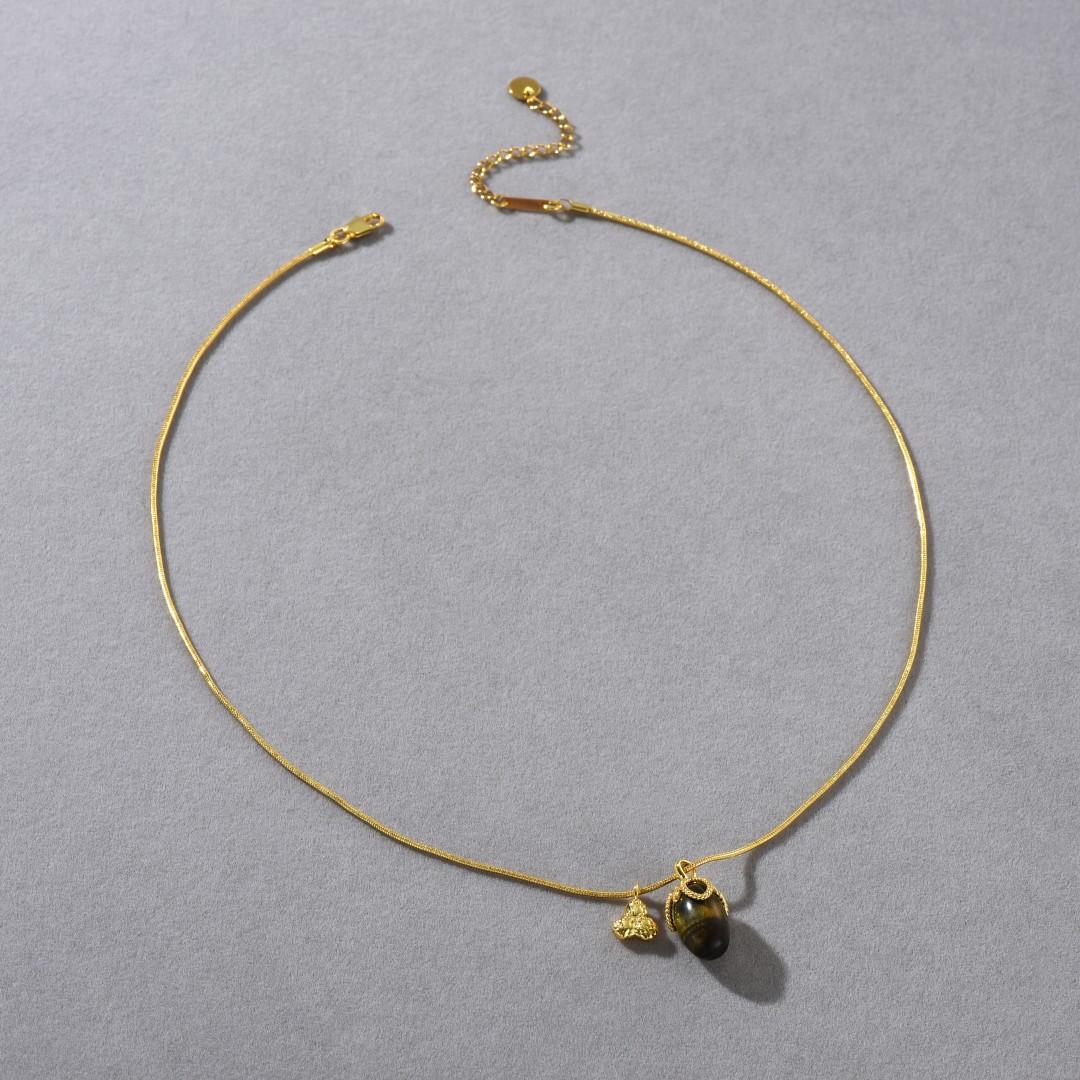 Премиум Легкая Роскошь Позолоченная 18K Настоящим Золотом Вставка Янтарный Камень Подвеска Длинная Цепь Нишевая Мода Персонализированное Ожерелье