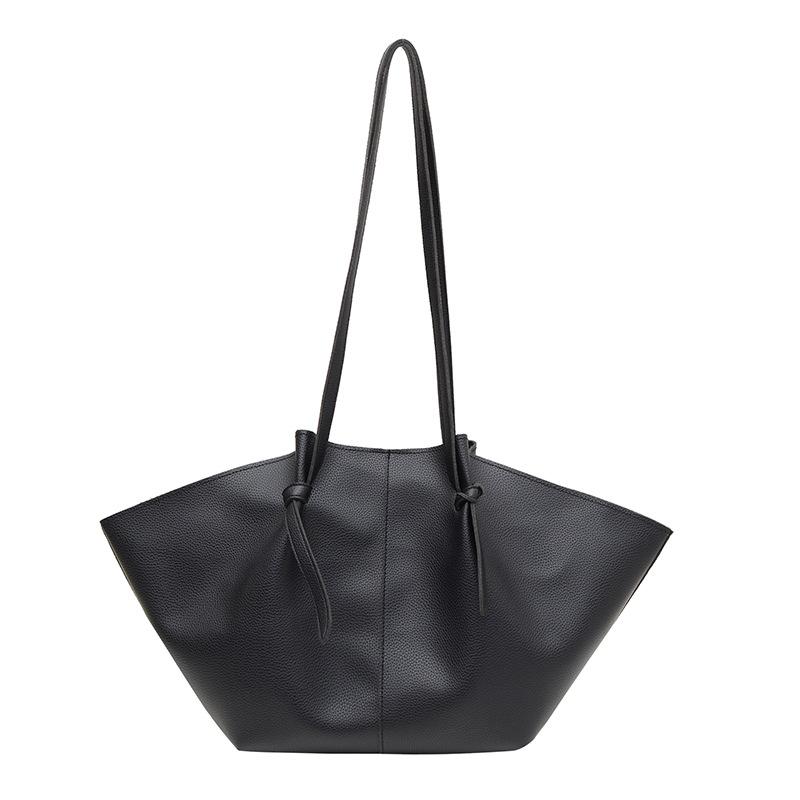 Trendy Tote Hand-held Wing Bag with Large Capacity for Commuting