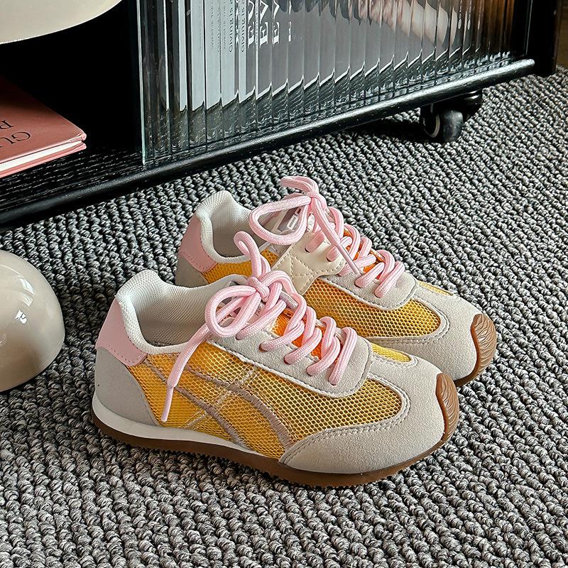 Spring and summer new children's shoes boys soft sole breathable casual shoes girls fashion moral training shoes middle and older children board sho