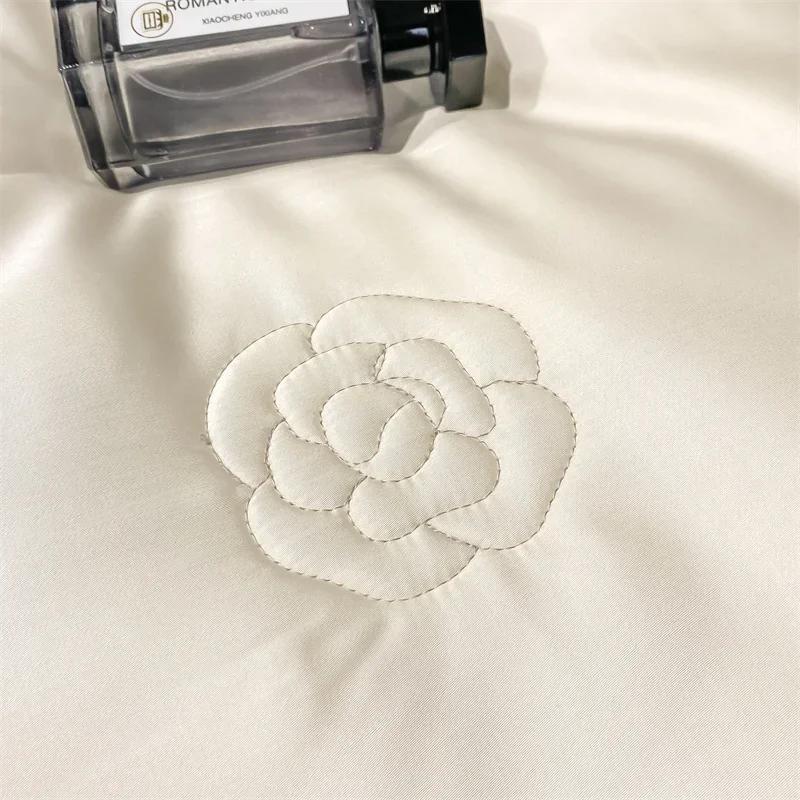 100% Washed Silk Quilt For Summer Embroidery Smooth Ice Cooling Bedspread Silky Blanket For Beds Luxury Summer Comforter For Bed