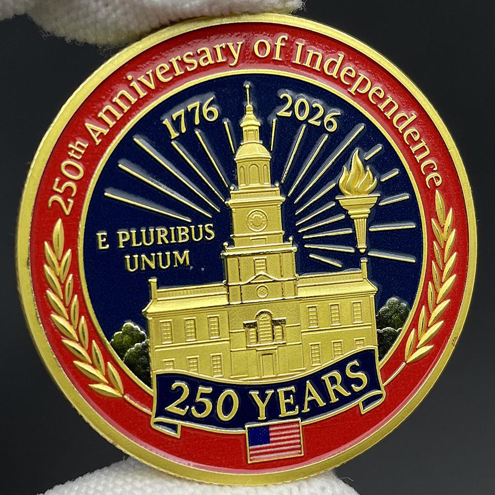American Bald Eagle Gold Challenge Coin 1776-2026 US 250th Anniversary Coin Declaration of Independence Medal in Capsule