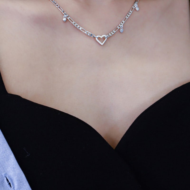 DENERJA HEART AND NECKLACE