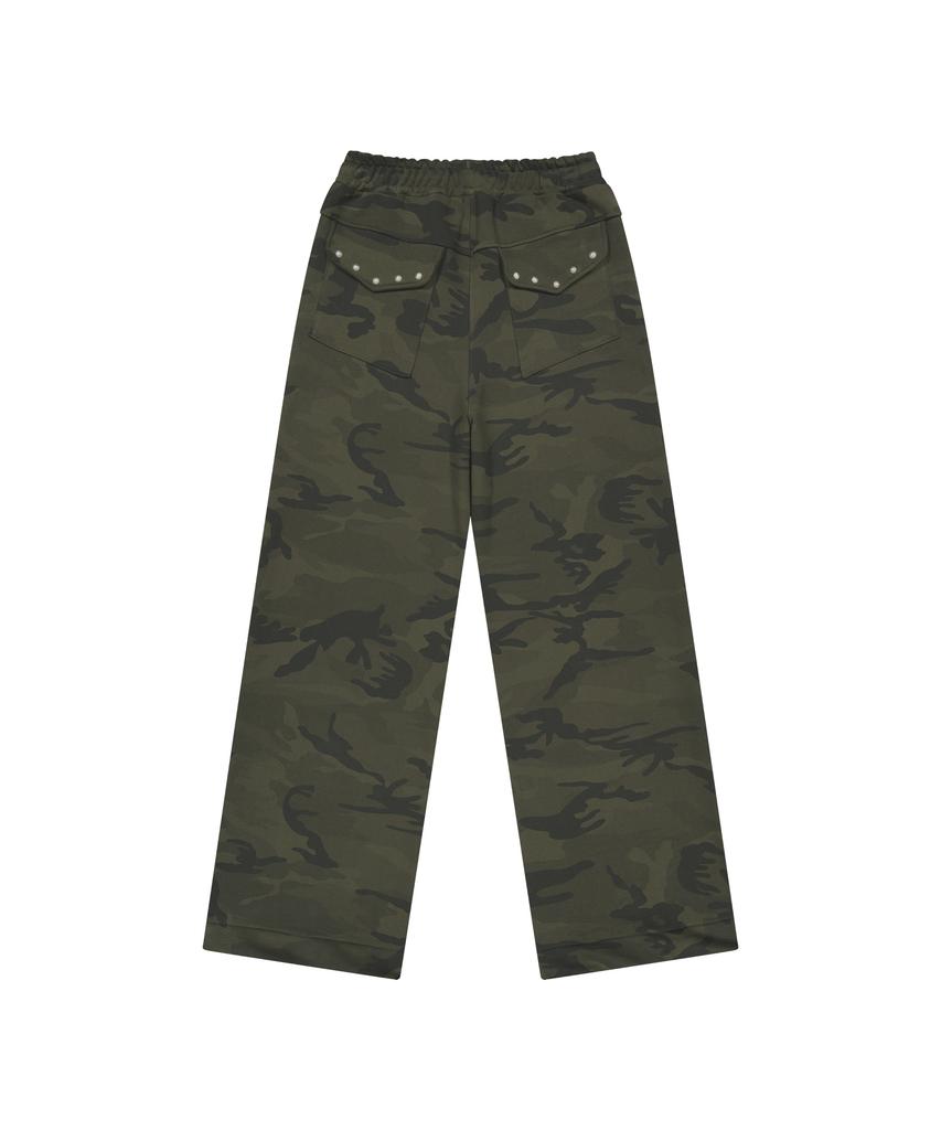 Tansanmageunesyum Juyoung X Tansan Studded Sweatpants (Camo Khaki)
