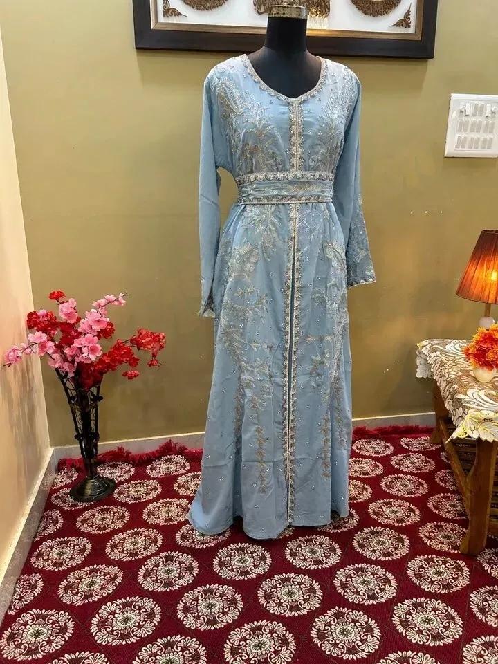 Stilvolles langes marokkanisches handgefertigtes Farasha-Kleid, islamisches Dubai-Kaftan-Kleid Abaya