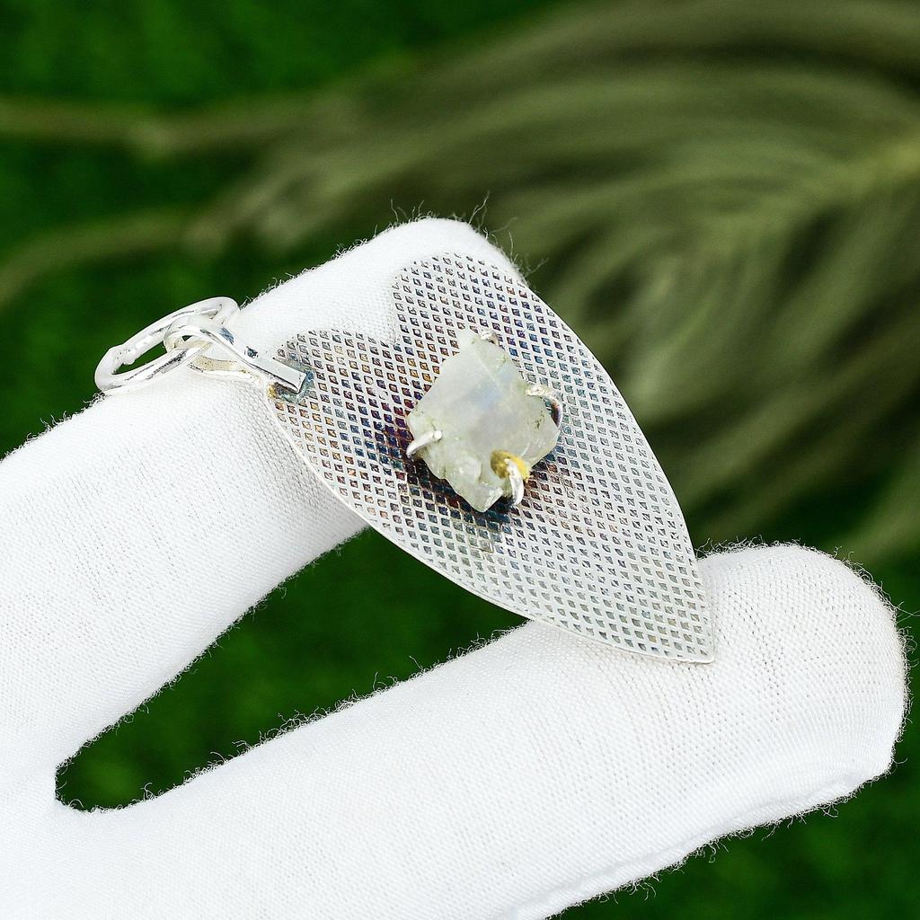 Sisters Day Sale Crown Chakra Natural Rainbow Moonstone Rough Pendant 925 Silver